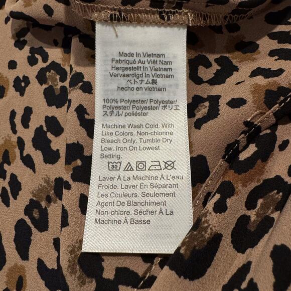 J Crew Womens Top Ruffle Neck Button Top Leopard V Neck Long Sleeve Small EC - Picture 4 of 7